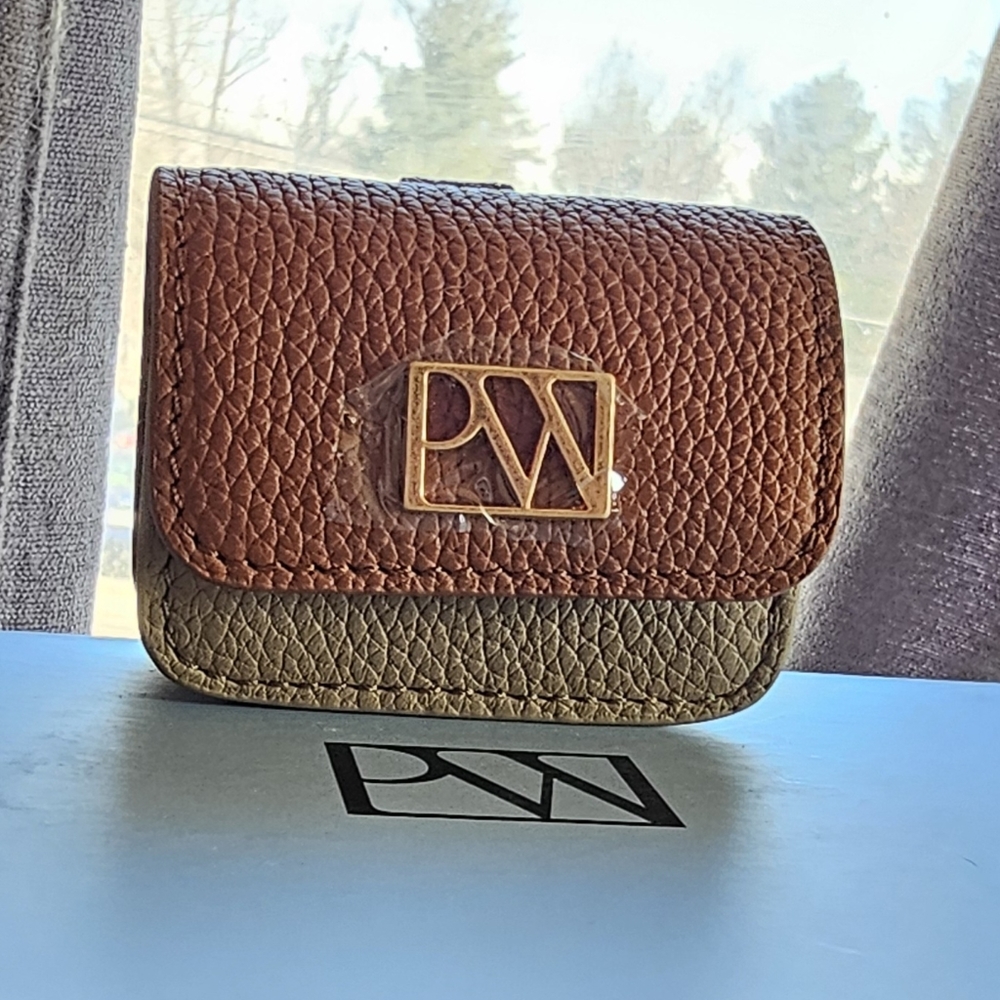 New Parisa Wang Airpod Pro leather case.